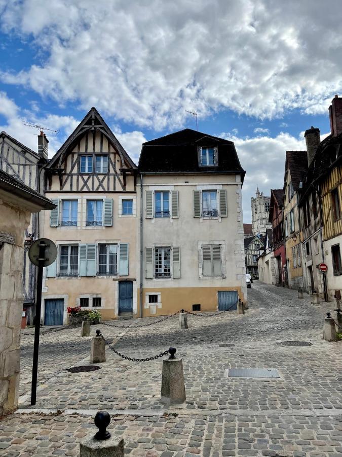 Appartement Le Cadet Roussel Auxerre Les Quais Екстериор снимка